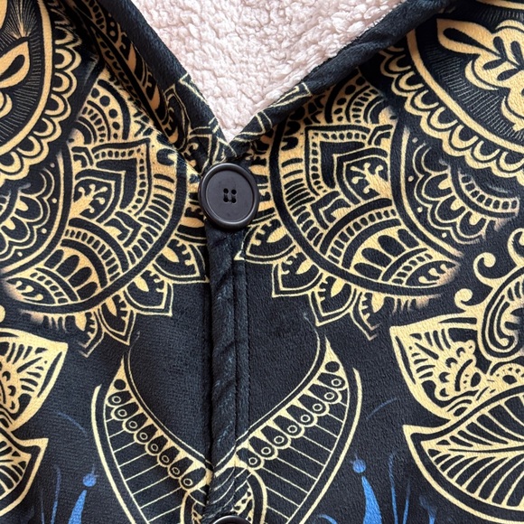 Luna Fide The Kali Cloak Luxurious Black and Gold Patterned for Men and Woman - Picture 7 of 16